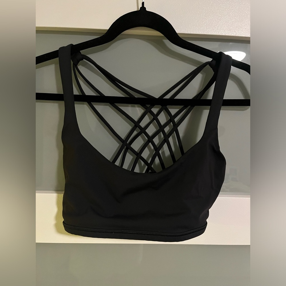 Lululemon sports bra